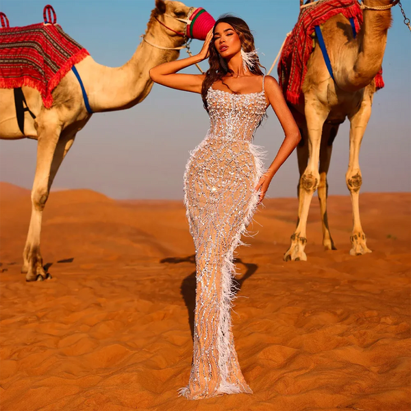 Luxury Dubai   Arabic White Nude Spaghetti Strap Feathers Beaded Mermaid Evening Gown for Formal Occasion LA72823