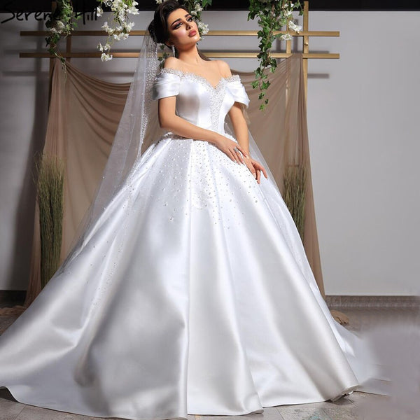 Serene Hill White Satin Beading Pearls Wedding Dresses 2025 Sleeveless High-end Lace Up Bridal Dress HM67240